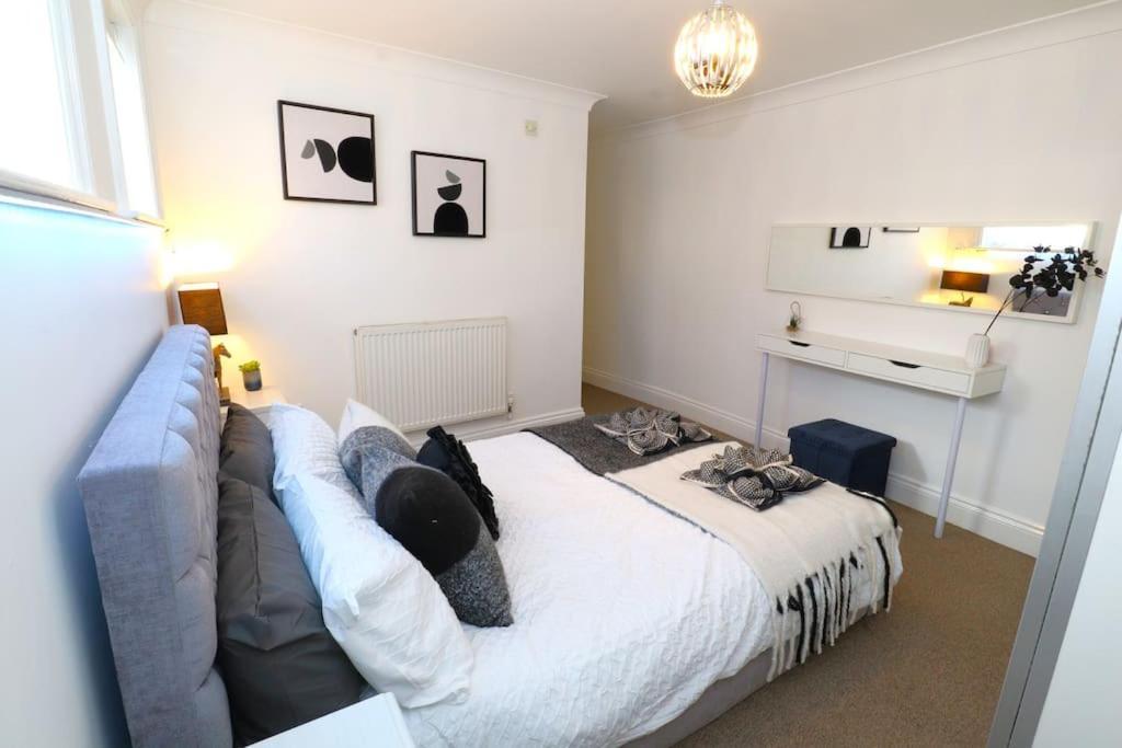 New Sunset Square Eastbourne 2 Bed Apartment, Long Stay Welcome Exteriér fotografie