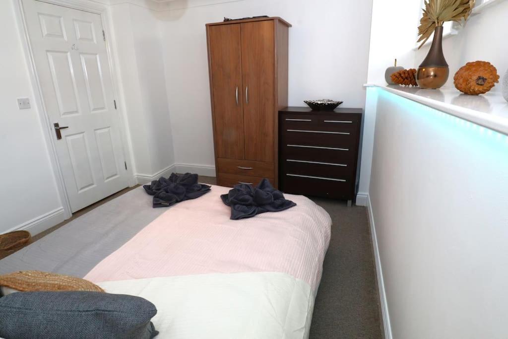 New Sunset Square Eastbourne 2 Bed Apartment, Long Stay Welcome Exteriér fotografie
