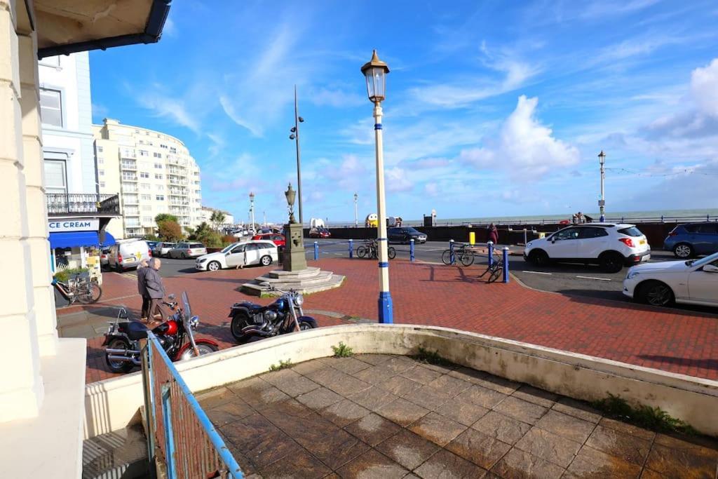 New Sunset Square Eastbourne 2 Bed Apartment, Long Stay Welcome Exteriér fotografie