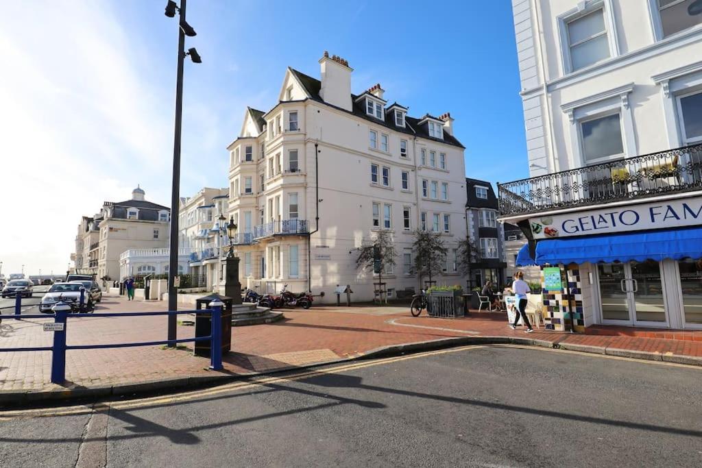 New Sunset Square Eastbourne 2 Bed Apartment, Long Stay Welcome Exteriér fotografie