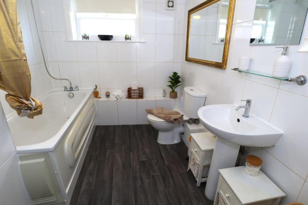 New Sunset Square Eastbourne 2 Bed Apartment, Long Stay Welcome Exteriér fotografie