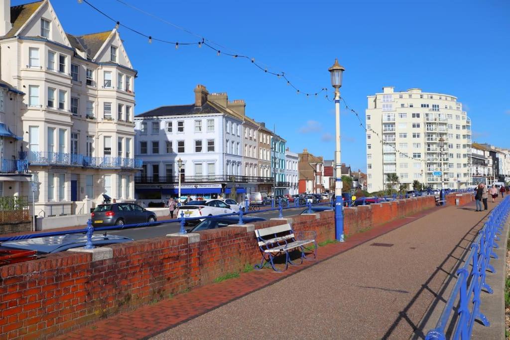 New Sunset Square Eastbourne 2 Bed Apartment, Long Stay Welcome Exteriér fotografie